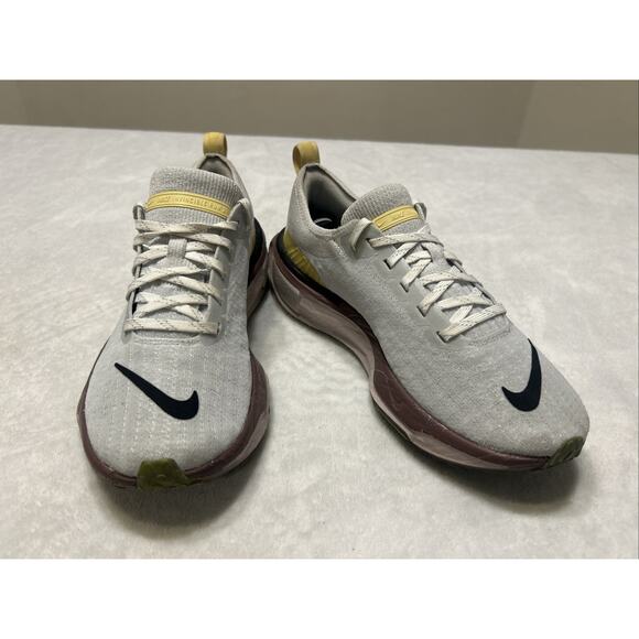 Nike Women’s Shoes Size 7.5 Gray ZoomX Invincible Run 3 Running Shoes DR2660-005 - Picture 3 of 8